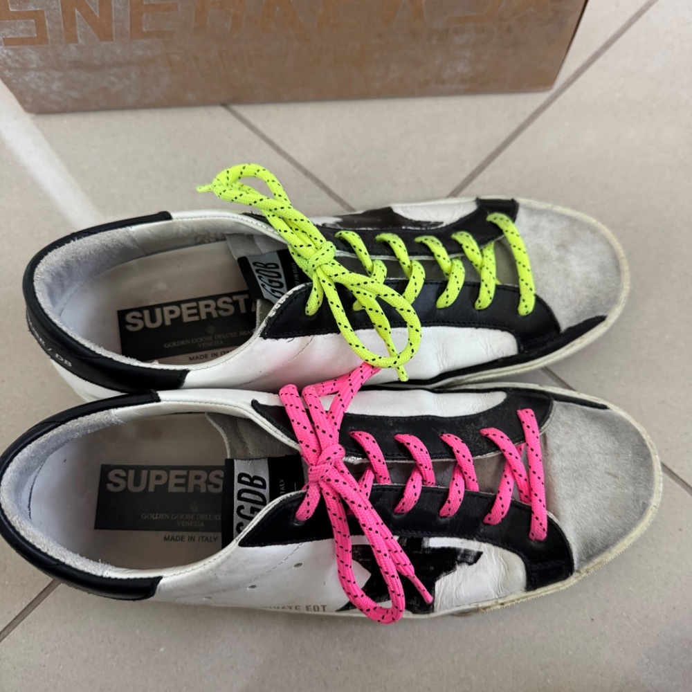 Golden Goose Super Star Sneakers-- Size 39 - Picture 5 of 11